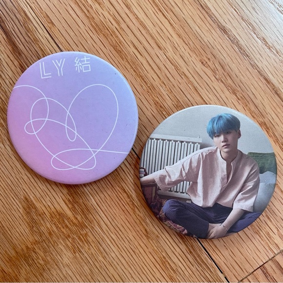 ❣️Two large BTS pins - Suga and Love Yourself - Picture 1 of 8